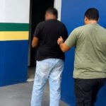 Investigação da Polícia Civil e da Polícia Federal apontou que o homem compartilhava imagens envolvendo uma adolescente de 14 anos em aplicativos de mensagens.